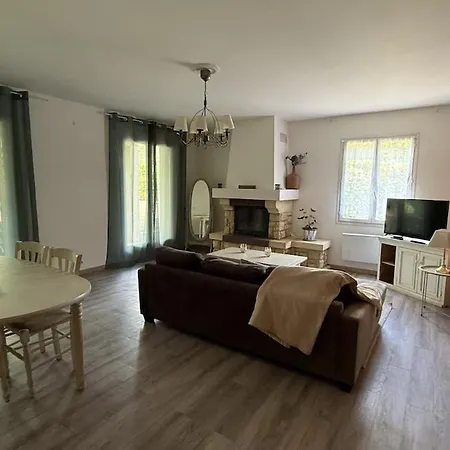 Nyaraló Maison Chaleureuse Et Familiale Avec Jardin Au Calme A Avignon