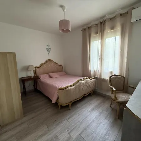 Maison Chaleureuse Et Familiale Avec Jardin Au Calme A Avignon *