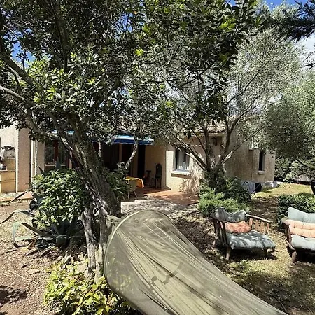 Maison Chaleureuse Et Familiale Avec Jardin Au Calme A Avignon Tatil Evi